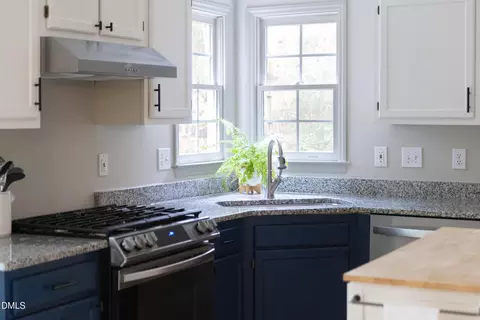 Kitchen - 6 Ozark Ct, Durham, NC 27713 photo 3 of 3