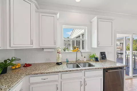 Kitchen - 1017 Searstone Ct, Durham, NC 27713 photo 5 of 6