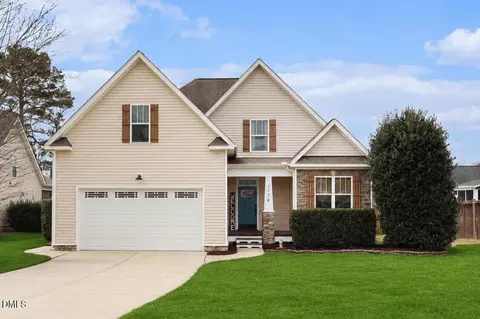 176 Braddock Dr, Lillington, NC 27546