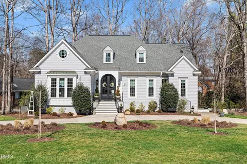 211 Bordeaux Ln, Cary, NC 27511