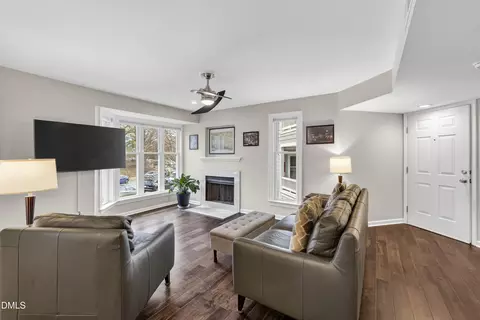 1031 Wirewood Dr #202, Raleigh, NC 27605