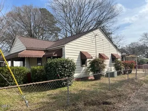 1111 Gaston St, Smithfield, NC 27577