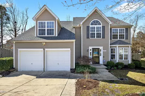 1009 Avent Meadows Ln, Holly Springs, NC 27540