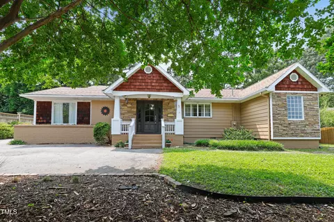 821 Woodburn Rd, Raleigh, NC 27605