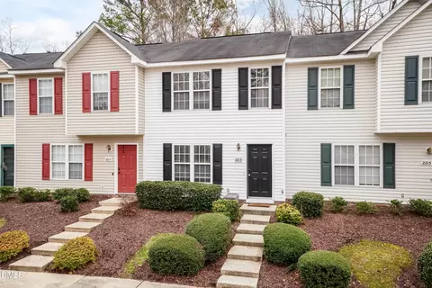 2213 Violet Bluff Ct, Raleigh, NC 27610