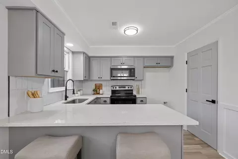 5529 Hamstead Xing, Raleigh, NC 27612