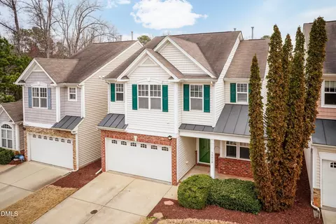 8310 Chimneycap Dr, Raleigh, NC 27613