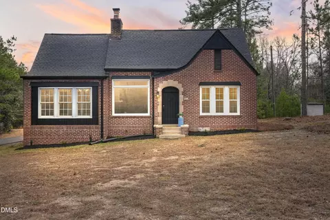 1811 Carthage St, Sanford, NC 27330