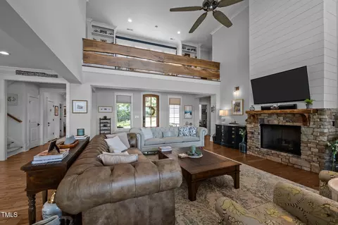 Living - 976 Estate Rd, Semora, NC 27343 photo 3 of 4