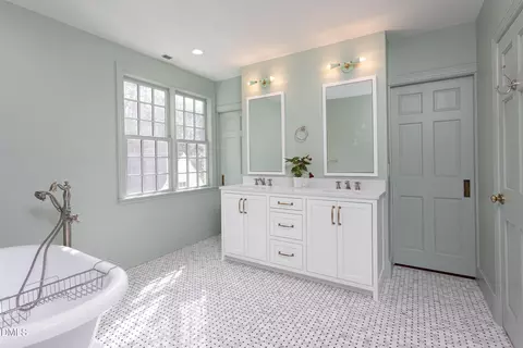 Bath - 3433 Dover Rd, Durham, NC 27707 photo 1 of 7
