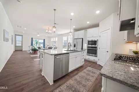 6434 Crown Pkwy, Durham, NC 27703