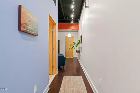 Entry Way - 208 Rigsbee Ave # 206, Durham, NC 27701 photo 3 of 3