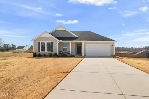 18 Harlow Ct, Fuquay Varina, NC 27526