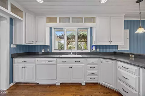 Kitchen - 1103 Guy Ave, Dunn, NC 28334 photo 5 of 5
