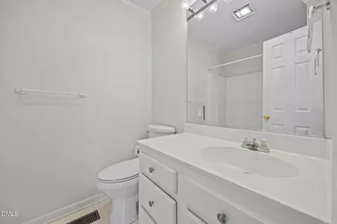 Bath - 1103 Guy Ave, Dunn, NC 28334 photo 5 of 5