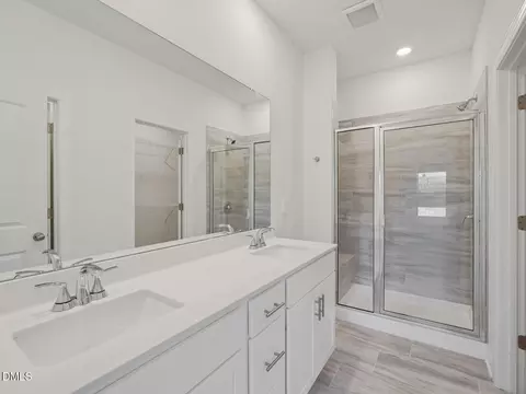 Bath - 1509 Hatteras Rd, Durham, NC 27703 photo 1 of 2