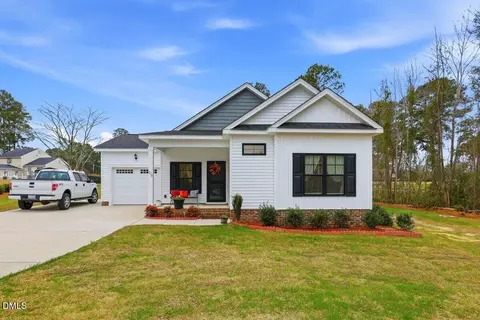 710 Haskett Ct, Kinston, NC 28501