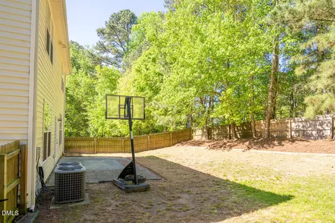 Exterior - 6 Dawson Ct, Durham, NC 27703 photo 4 of 7