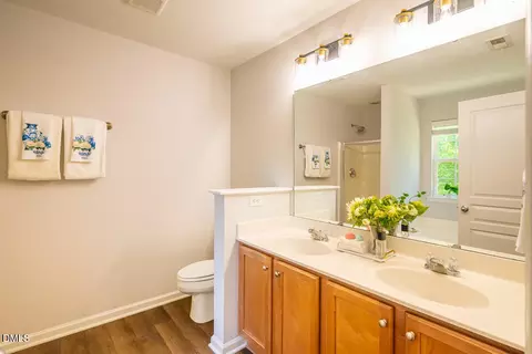Bath - 6 Dawson Ct, Durham, NC 27703 photo 2 of 5