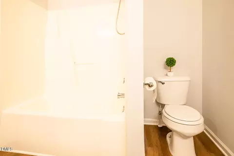Bath - 6 Dawson Ct, Durham, NC 27703 photo 2 of 6