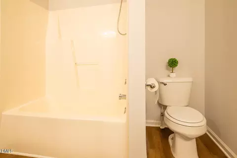 Bath - 6 Dawson Ct, Durham, NC 27703 photo 1 of 5