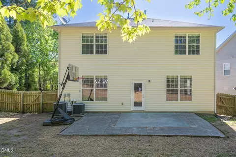 Exterior - 6 Dawson Ct, Durham, NC 27703 photo 3 of 7