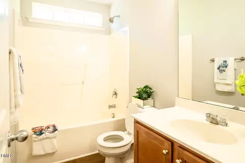 Bath - 6 Dawson Ct, Durham, NC 27703 photo 6 of 6