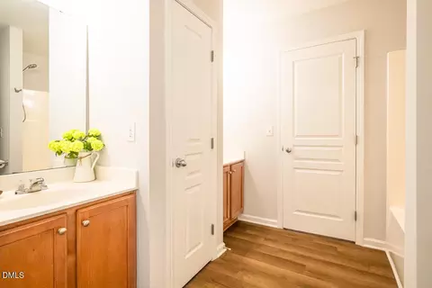 Bath - 6 Dawson Ct, Durham, NC 27703 photo 1 of 6