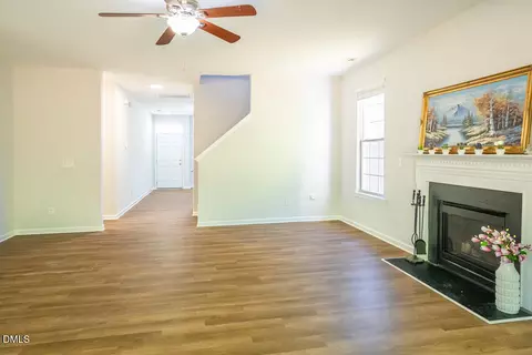 Entry Way - 6 Dawson Ct, Durham, NC 27703 photo 1 of 3
