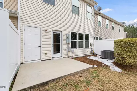 Exterior - 469 Panorama View Loop, Cary, NC 27519 photo 4 of 4