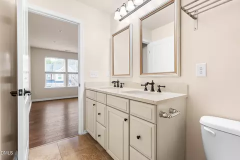 Bath - 469 Panorama View Loop, Cary, NC 27519 photo 3 of 5