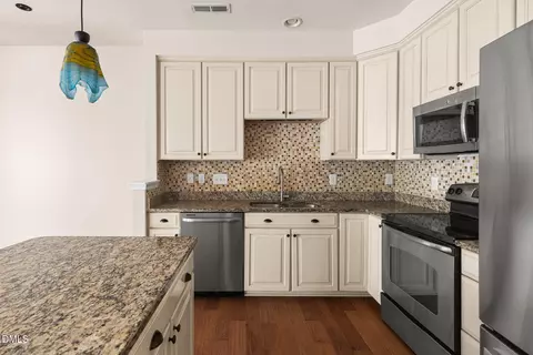 Kitchen - 469 Panorama View Loop, Cary, NC 27519 photo 2 of 3