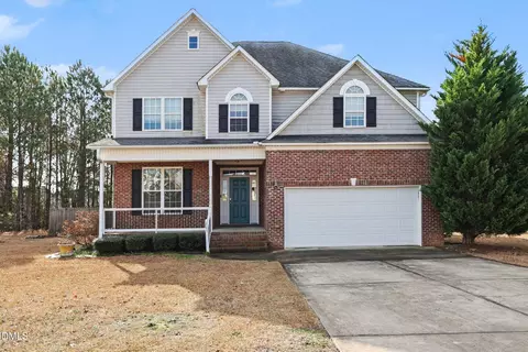615 Lenoir Dr, Spring Lake, NC 28390