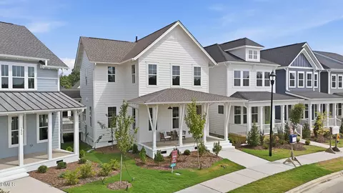1816 Lumineer Ln, Wendell, NC 27591