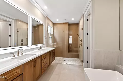 Bath - 1614 Carson St, Raleigh, NC 27608 photo 4 of 9