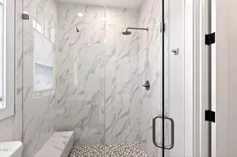 Bath - 1614 Carson St, Raleigh, NC 27608 photo 2 of 9