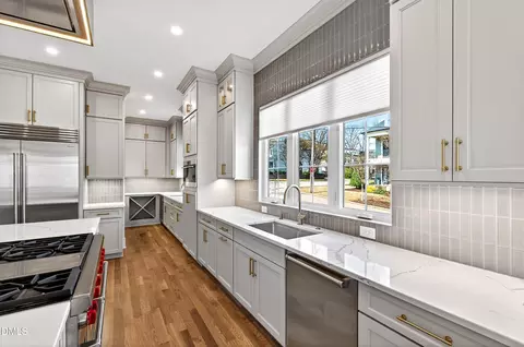 Kitchen - 1614 Carson St, Raleigh, NC 27608 photo 4 of 7