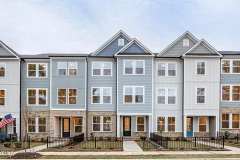 145 Broadway St #5, Knightdale, NC 27545