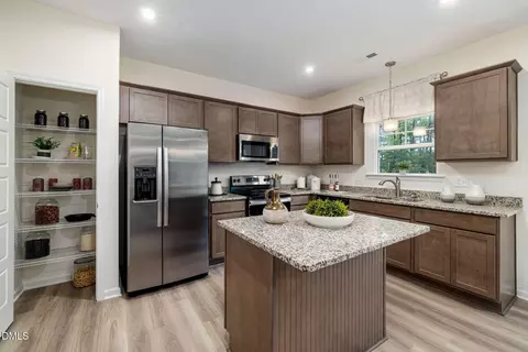 95 Oak Meadow Ln, Angier, NC 27501