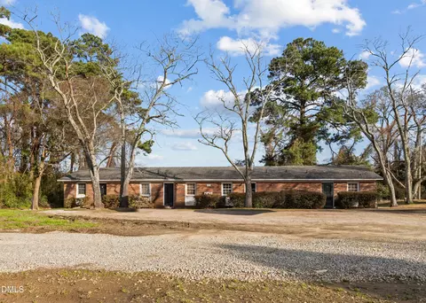 6421 Applecross Ave #ABCD, Fayetteville, NC 28304
