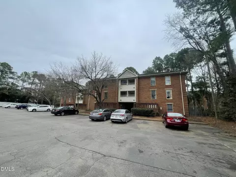 3535 Ivy Commons Dr #302, Raleigh, NC 27606