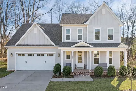 221 Old Hickory Dr, Raleigh, NC 27603