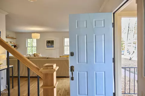 Entry Way - 4 Harvey Pl, Durham, NC 27705 photo 2 of 8