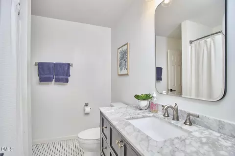 Bath - 4 Harvey Pl, Durham, NC 27705 photo 1 of 8