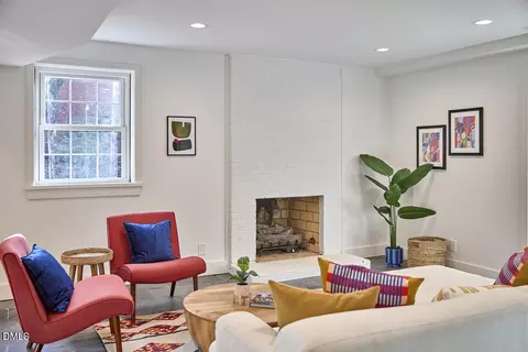 Living - 4 Harvey Pl, Durham, NC 27705 photo 10 of 12
