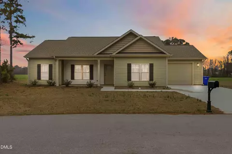 404 S Eastwood Dr, Benson, NC 27504