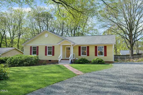 514 Holtz Ln, Cary, NC 27511