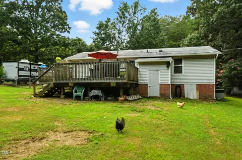 Exterior - 212 Hemlock Dr, Durham, NC 27705 photo 4 of 5