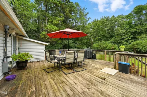 Exterior - 212 Hemlock Dr, Durham, NC 27705 photo 3 of 5