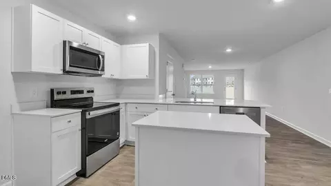 101 Holmes Corner Dr, Smithfield, NC 27577 photo 8